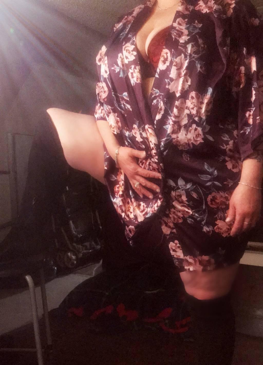 YOUR WISH IS MY COMMAND!! MATURE BBW WHO LOVES TO PLEASE